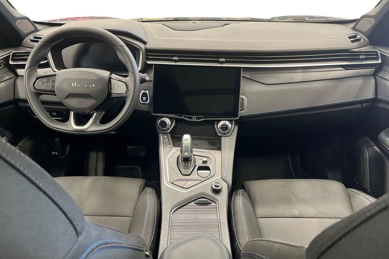 Vehicle image 14