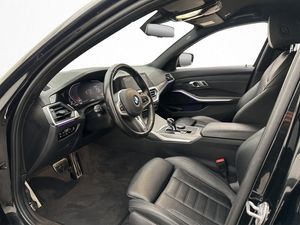 BMW 330 bild 11