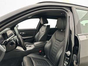 BMW 330 bild 12