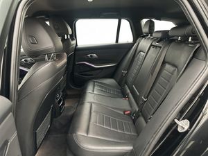 BMW 330 bild 30