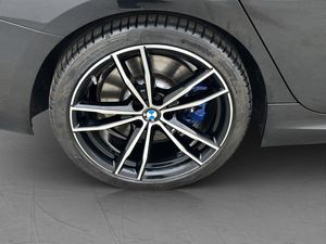 BMW 330 bild 34