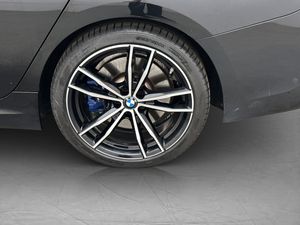 BMW 330 bild 37