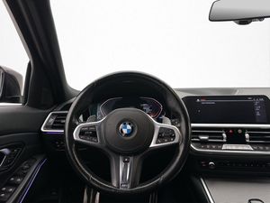 BMW 330 bild 14