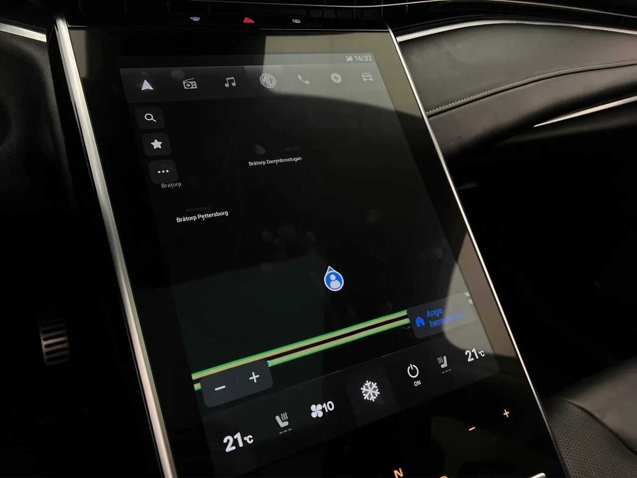 Vehicle image 21