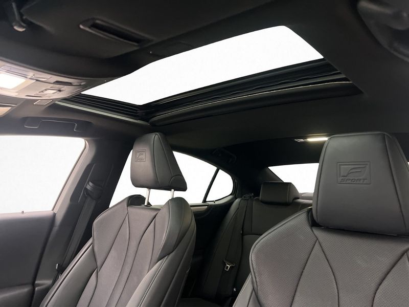 Lexus ES bild 11