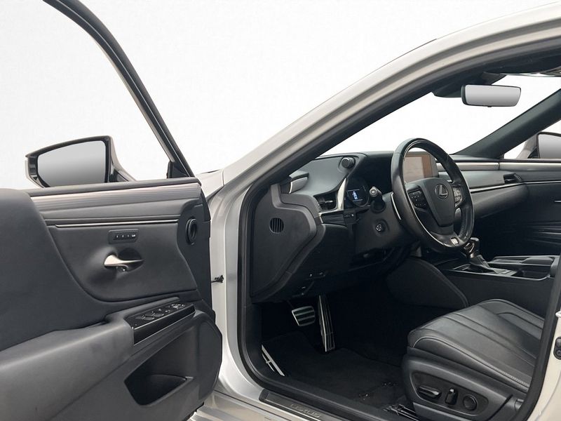 Lexus ES bild 10