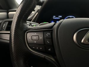 Lexus ES bild 17