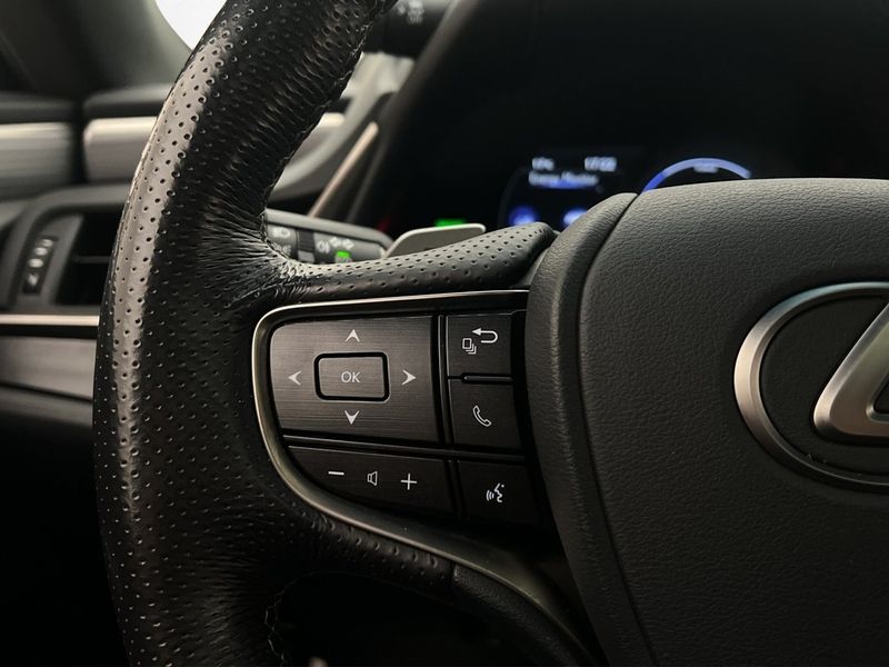 Lexus ES bild 17