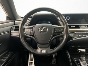 Lexus ES bild 14