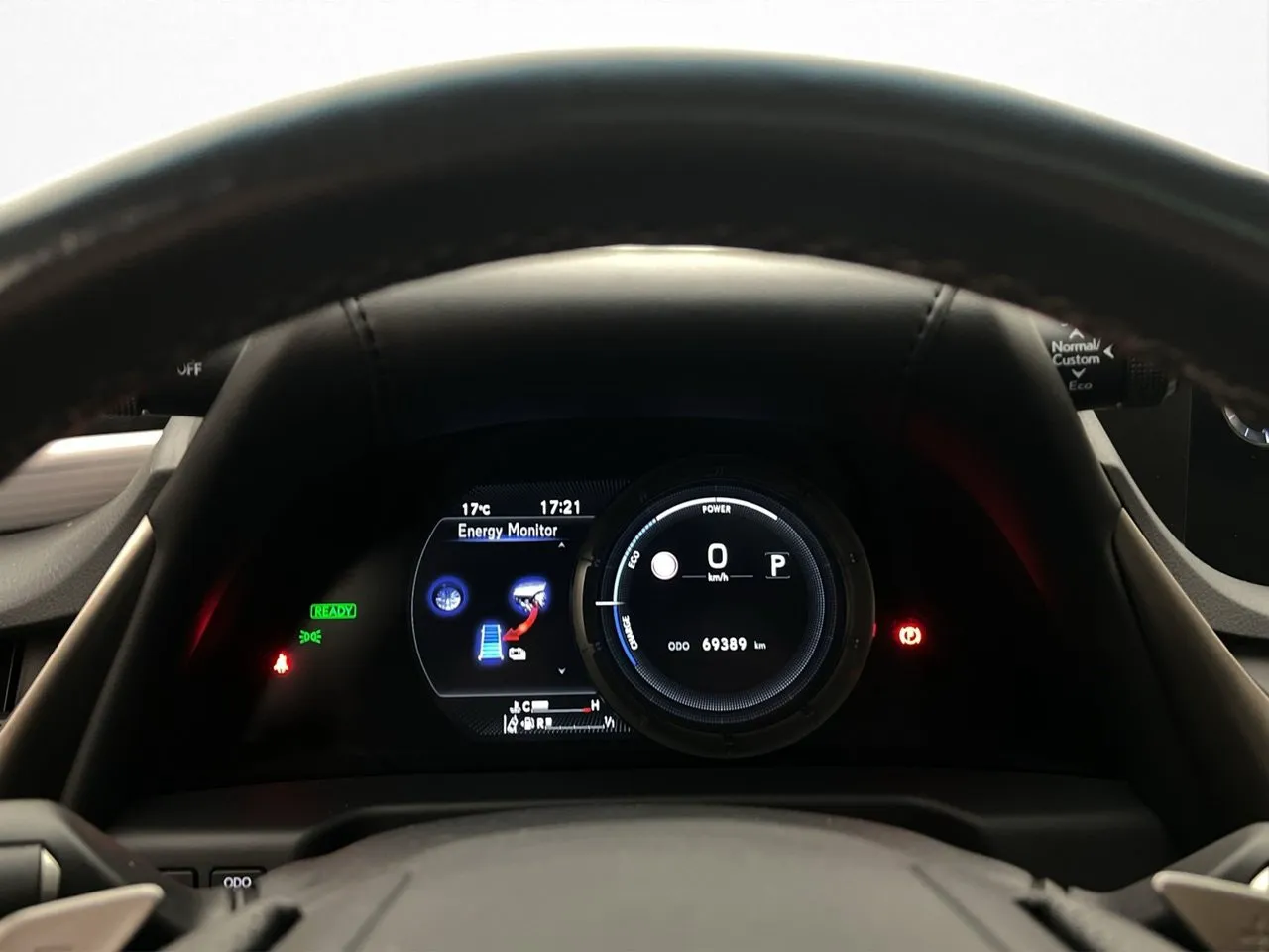 Vehicle image 17