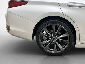 Lexus ES bild 33