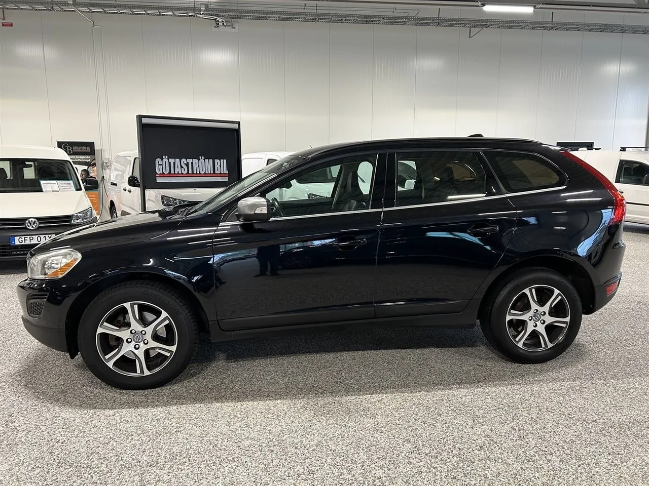 Vehicle image 8
