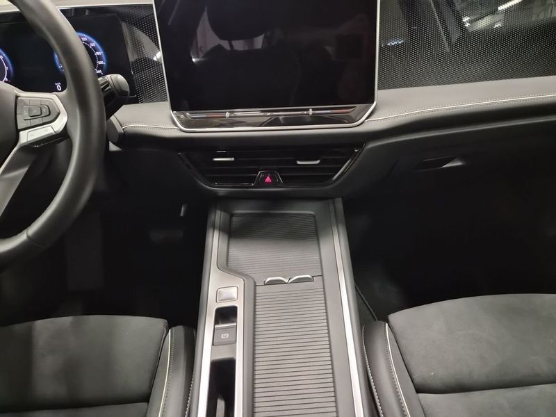 Volkswagen Passat bild 11