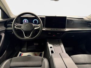 Volkswagen Passat bild 10