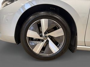 Volkswagen Passat bild 14