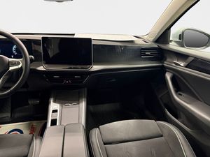 Volkswagen Passat bild 11