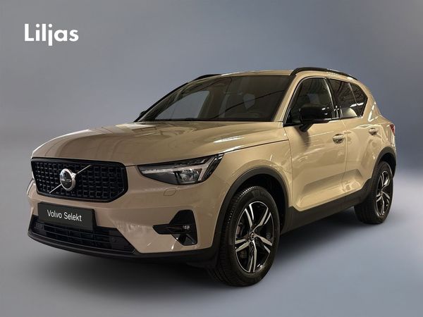 Volvo XC40 B3 FWD Bensin Plus Dark - 2025