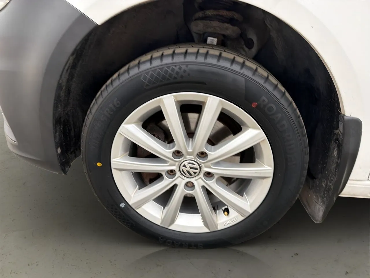 Vehicle image 22