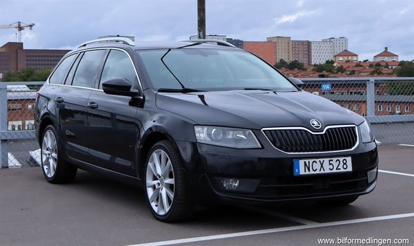 Skoda Octavia Combi 2.0 TDI Aut S/V-hjul Nybytt kamrem - 2016