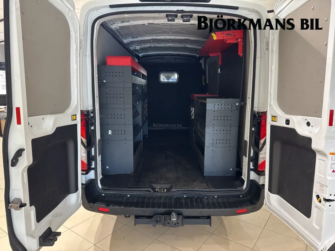 Vehicle image 13