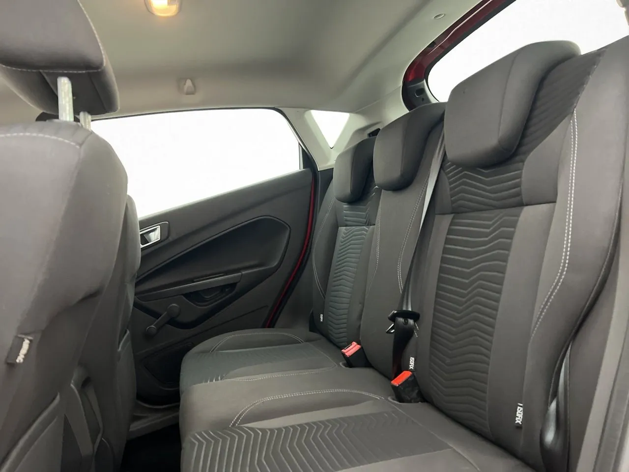 Vehicle image 16