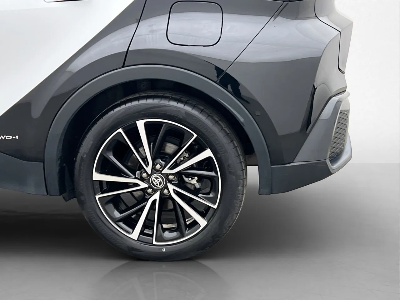 Vehicle image 30