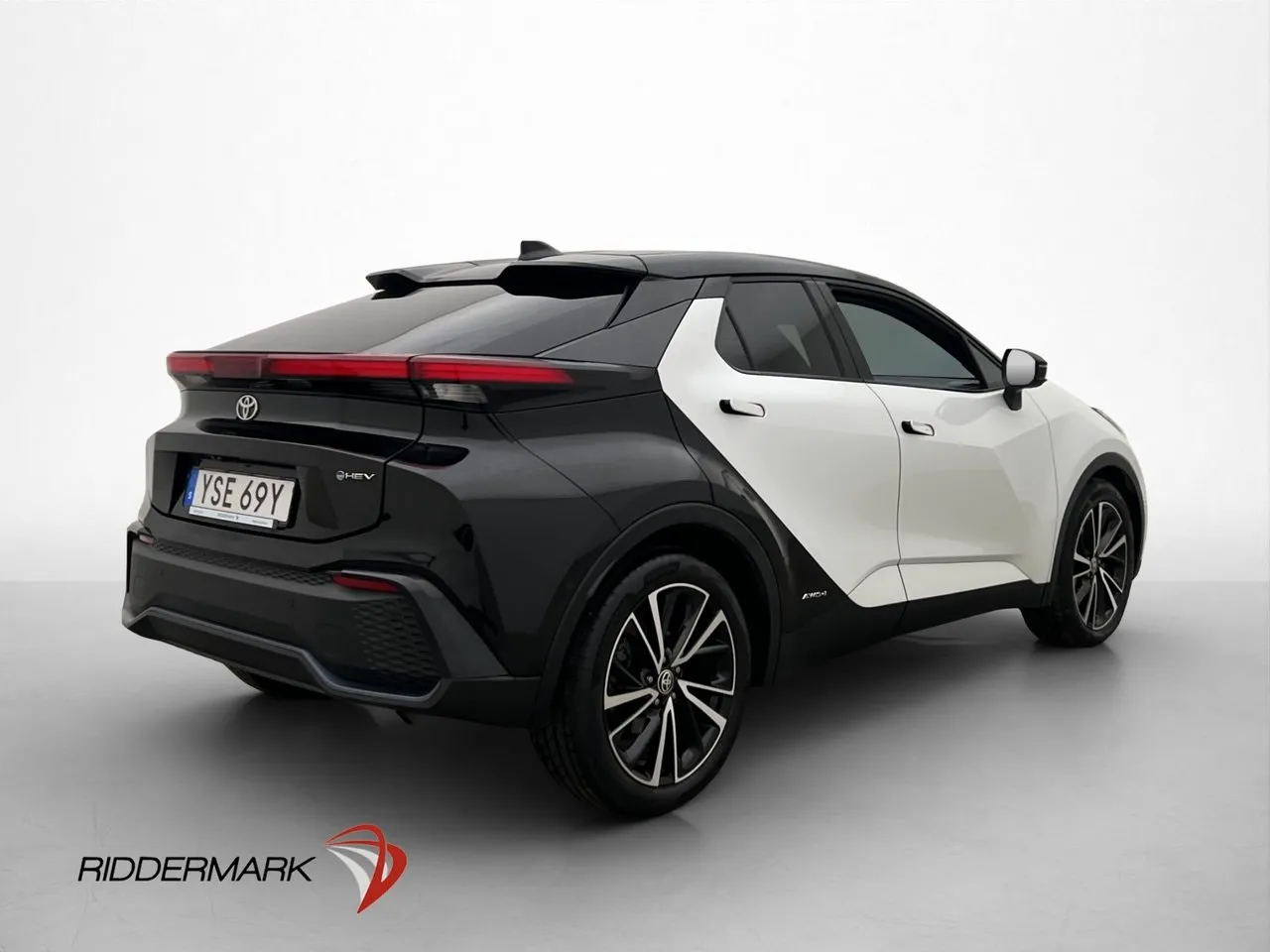 Vehicle image 7