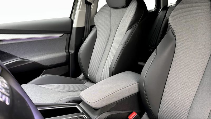 Skoda Enyaq bild 8