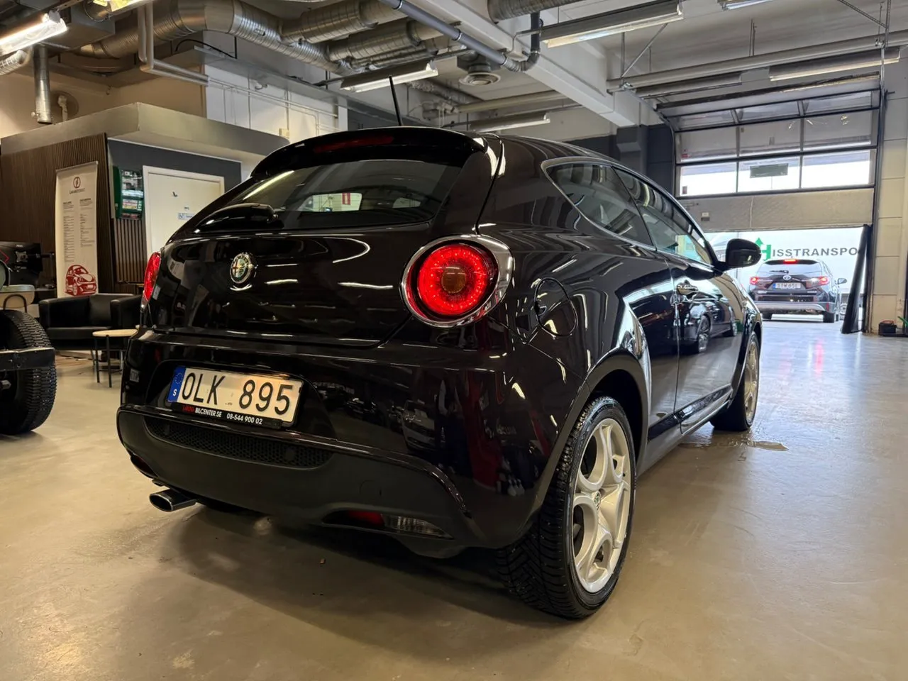 Vehicle image 5