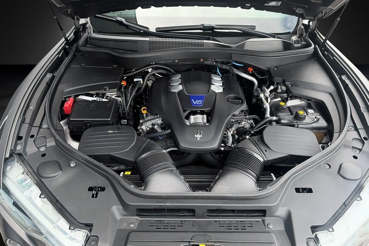 Vehicle image 20