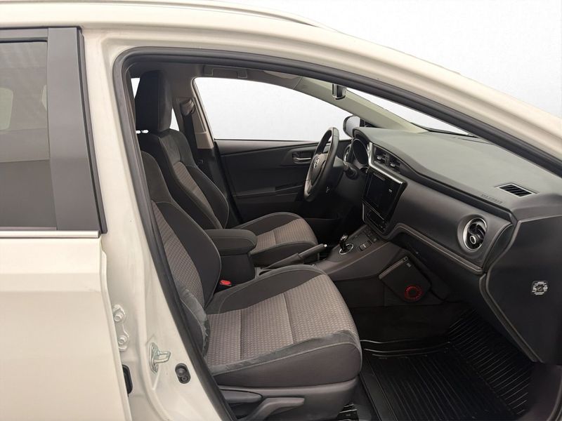 Toyota Auris bild 22