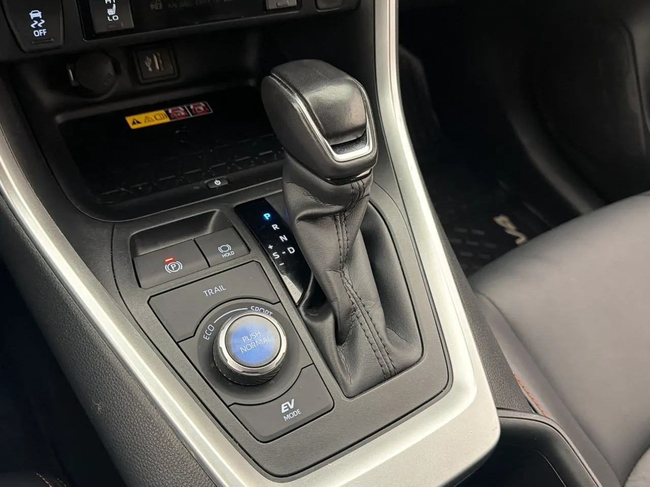 Vehicle image 24