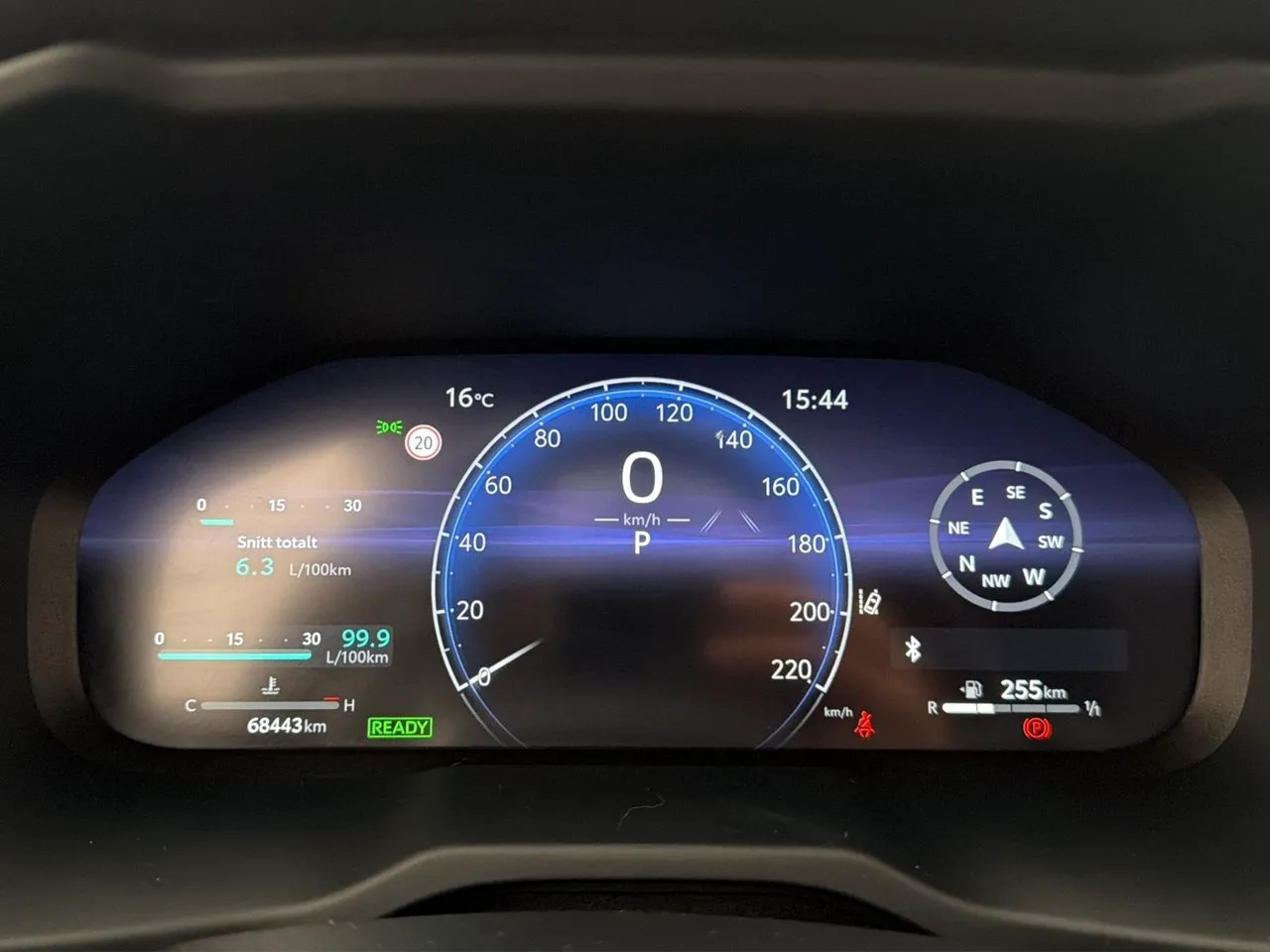 Vehicle image 17