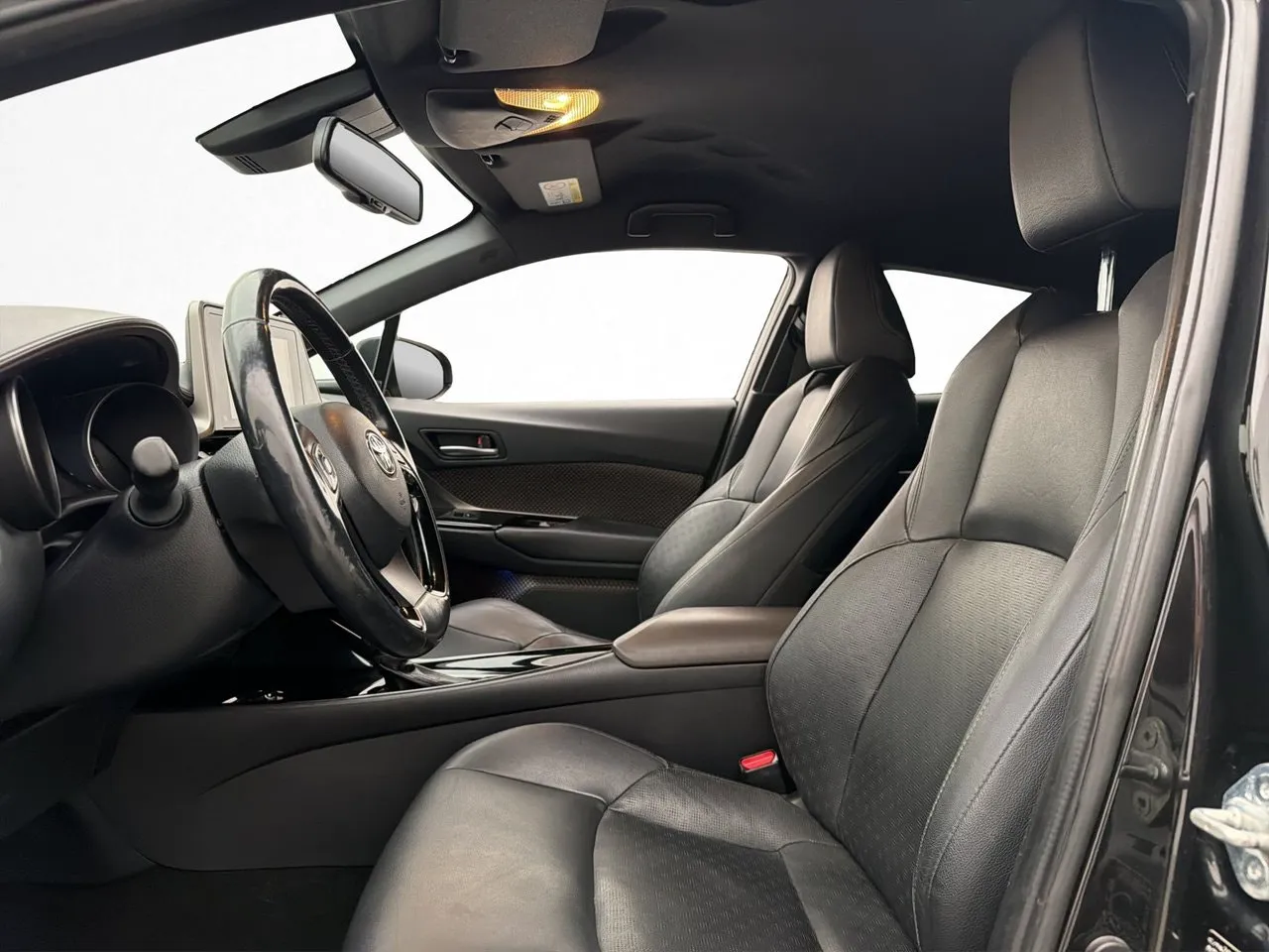 Vehicle image 11
