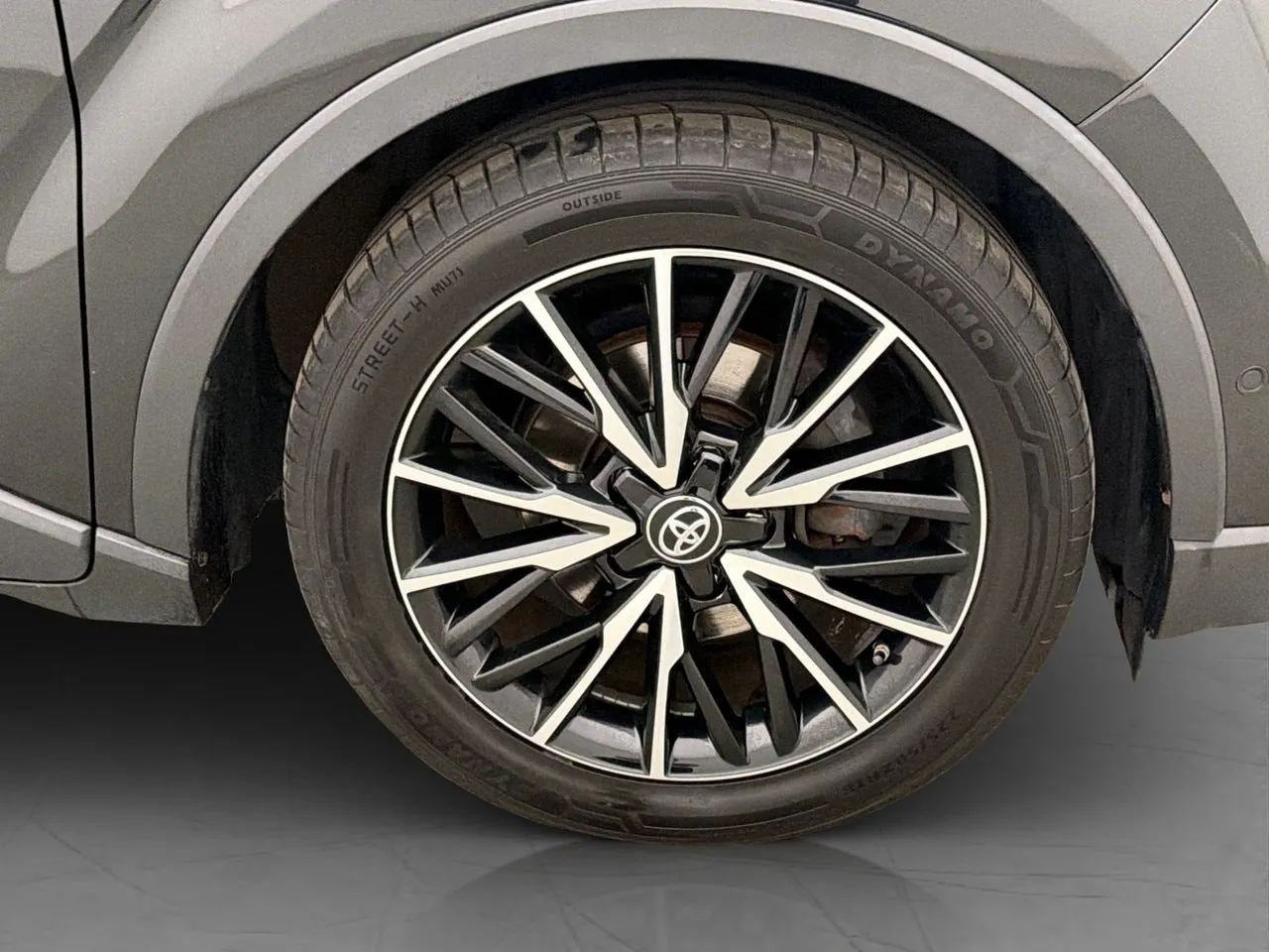 Vehicle image 30