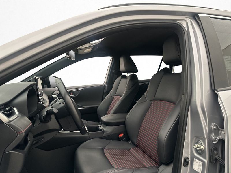 Toyota RAV4 bild 13