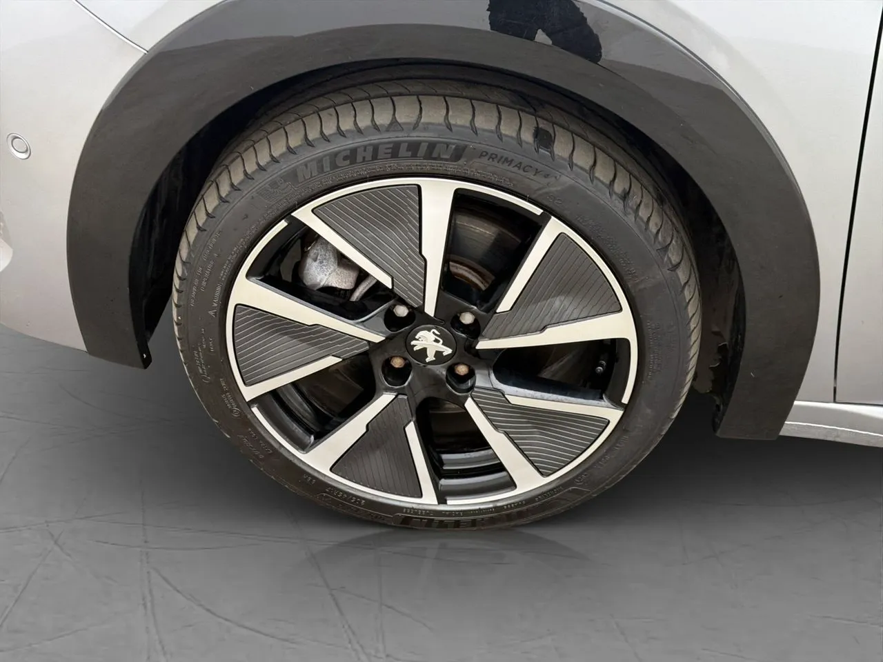 Vehicle image 37