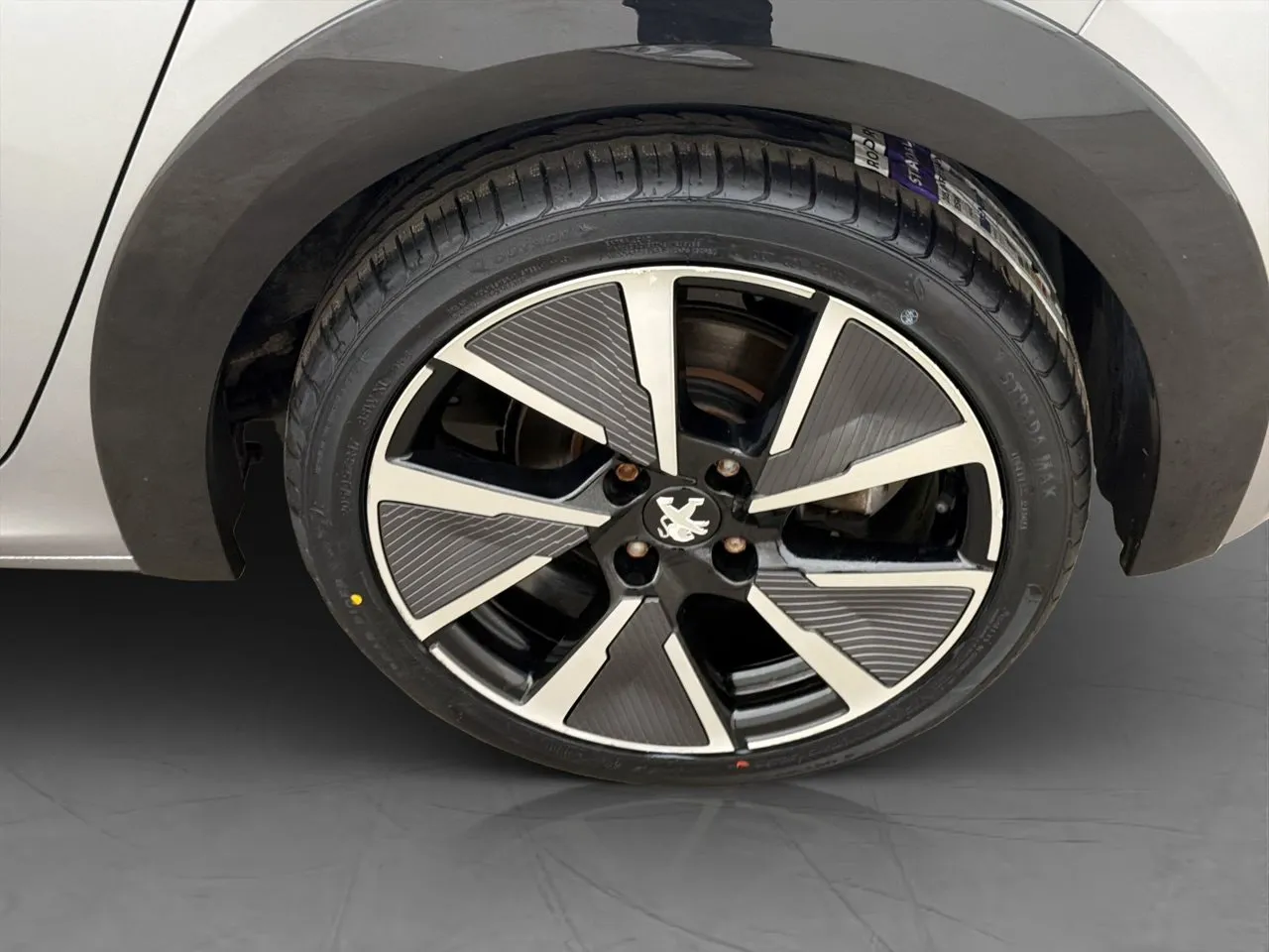 Vehicle image 36