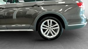Volkswagen Passat bild 6