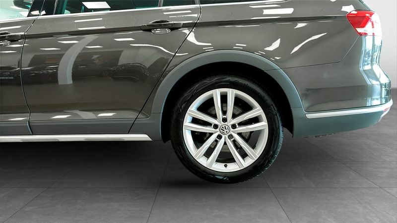 Volkswagen Passat bild 6