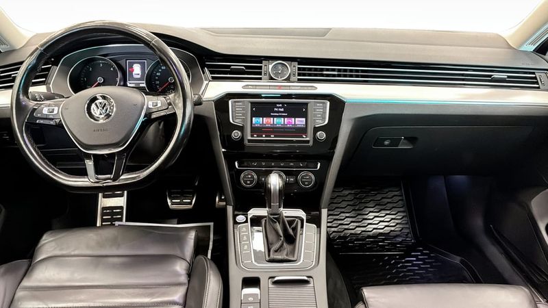 Volkswagen Passat bild 10