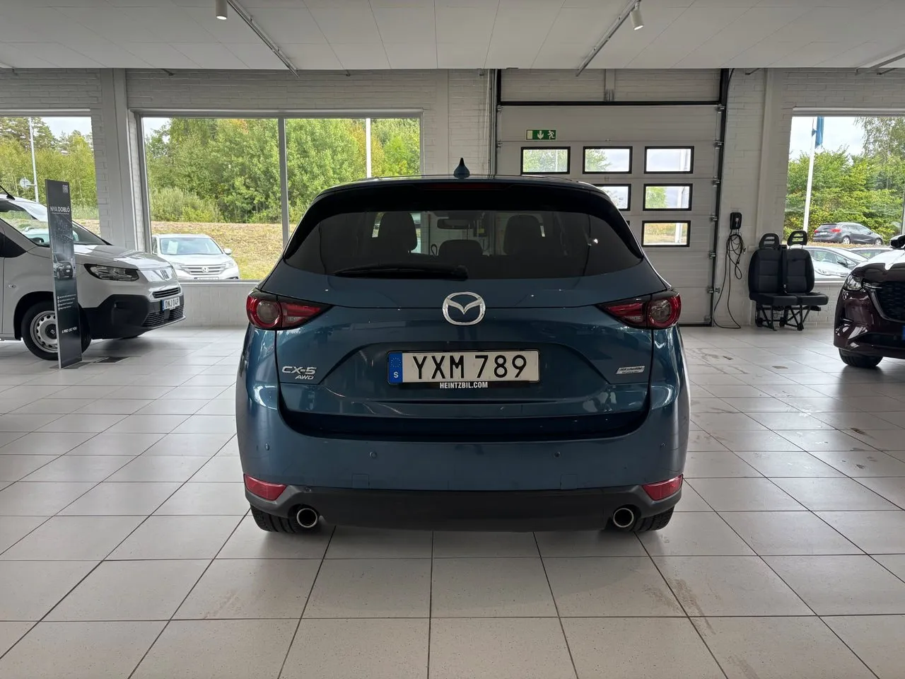 Vehicle image 3