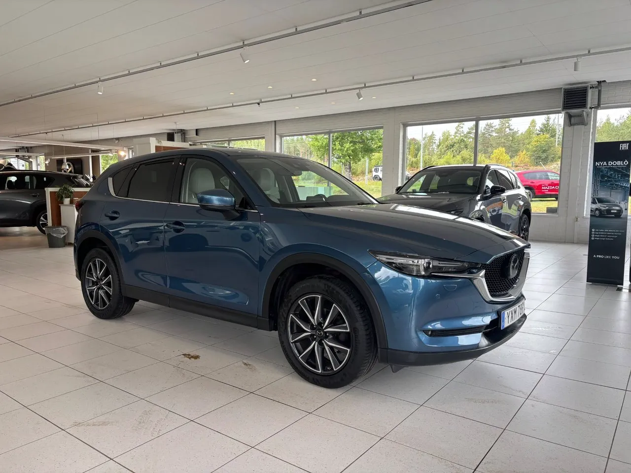 Vehicle image 6