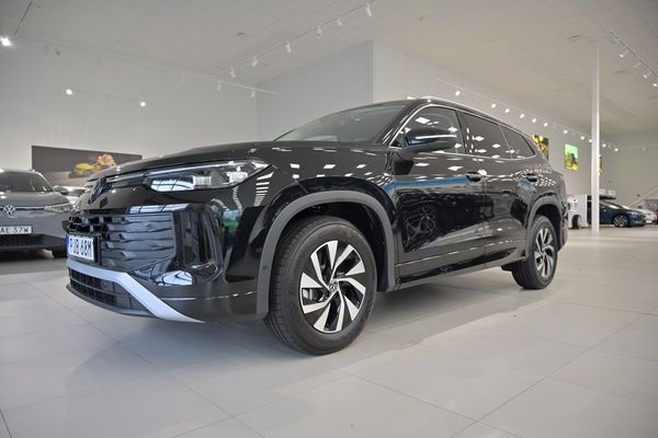 Volkswagen Tayron LAGERBIL* T.O.M 30/9! 1.5 eTSI 7-sits - 2026