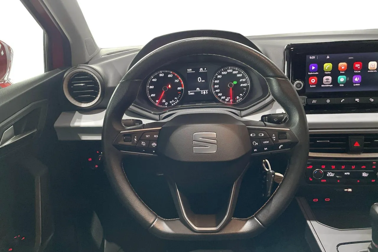 Vehicle image 17