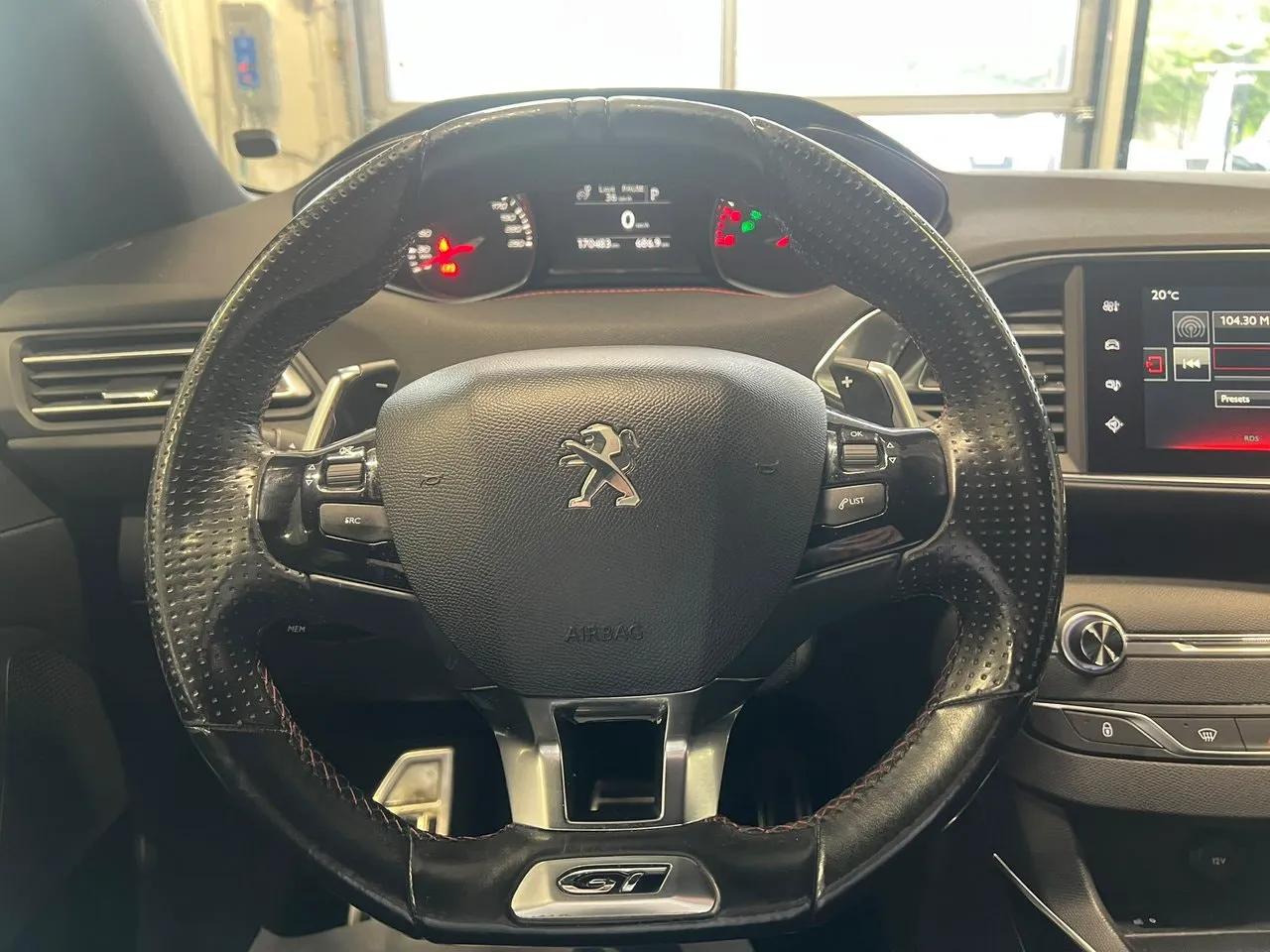 Vehicle image 18
