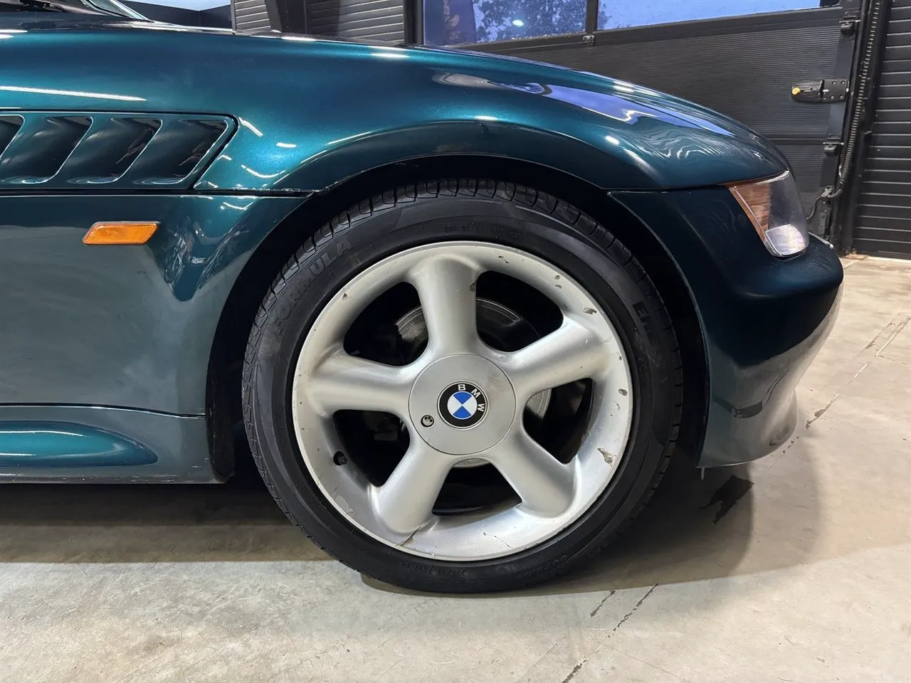 Vehicle image 17
