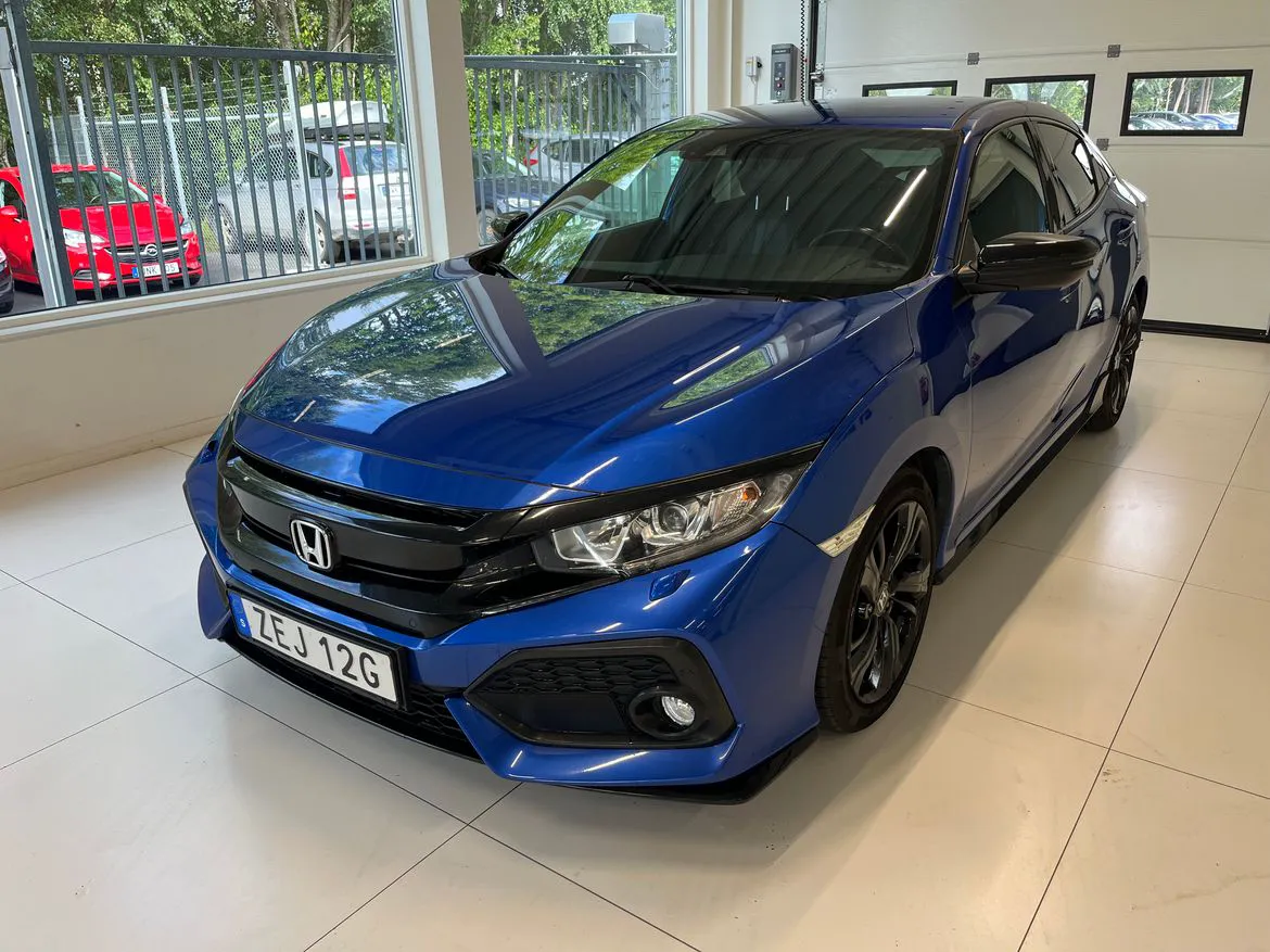 Vehicle image 1