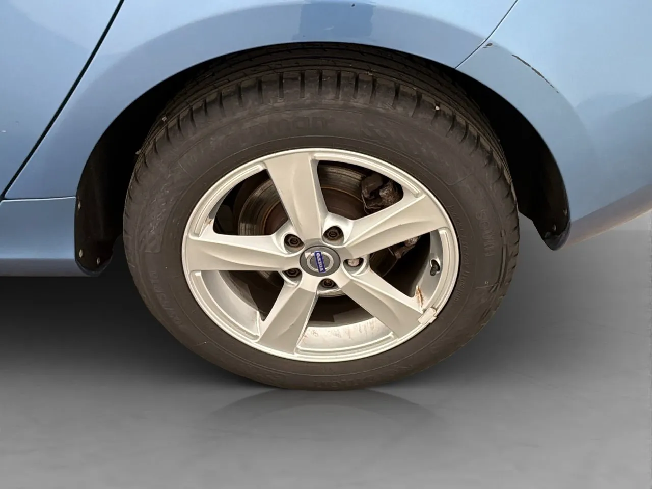 Vehicle image 25