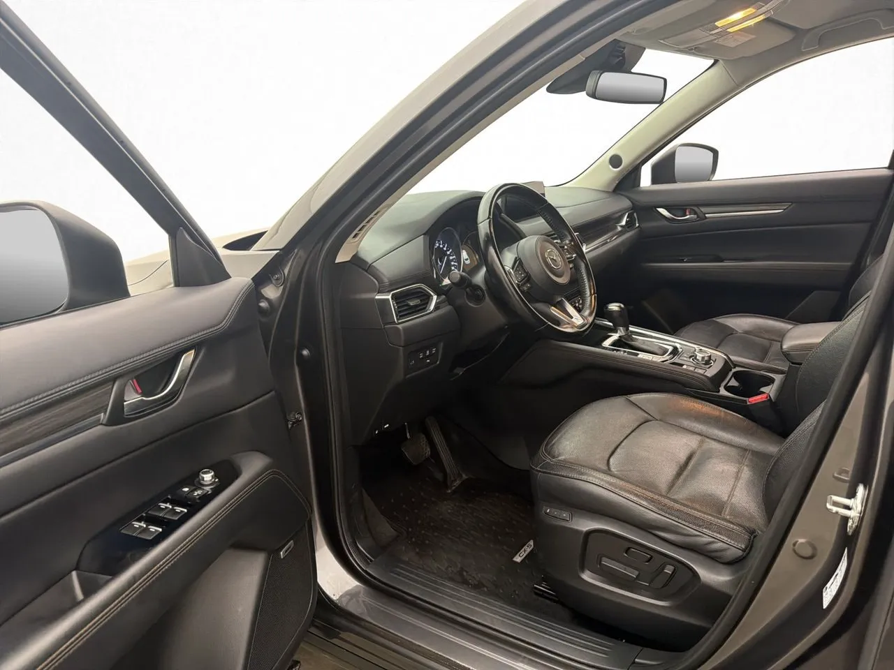 Vehicle image 8